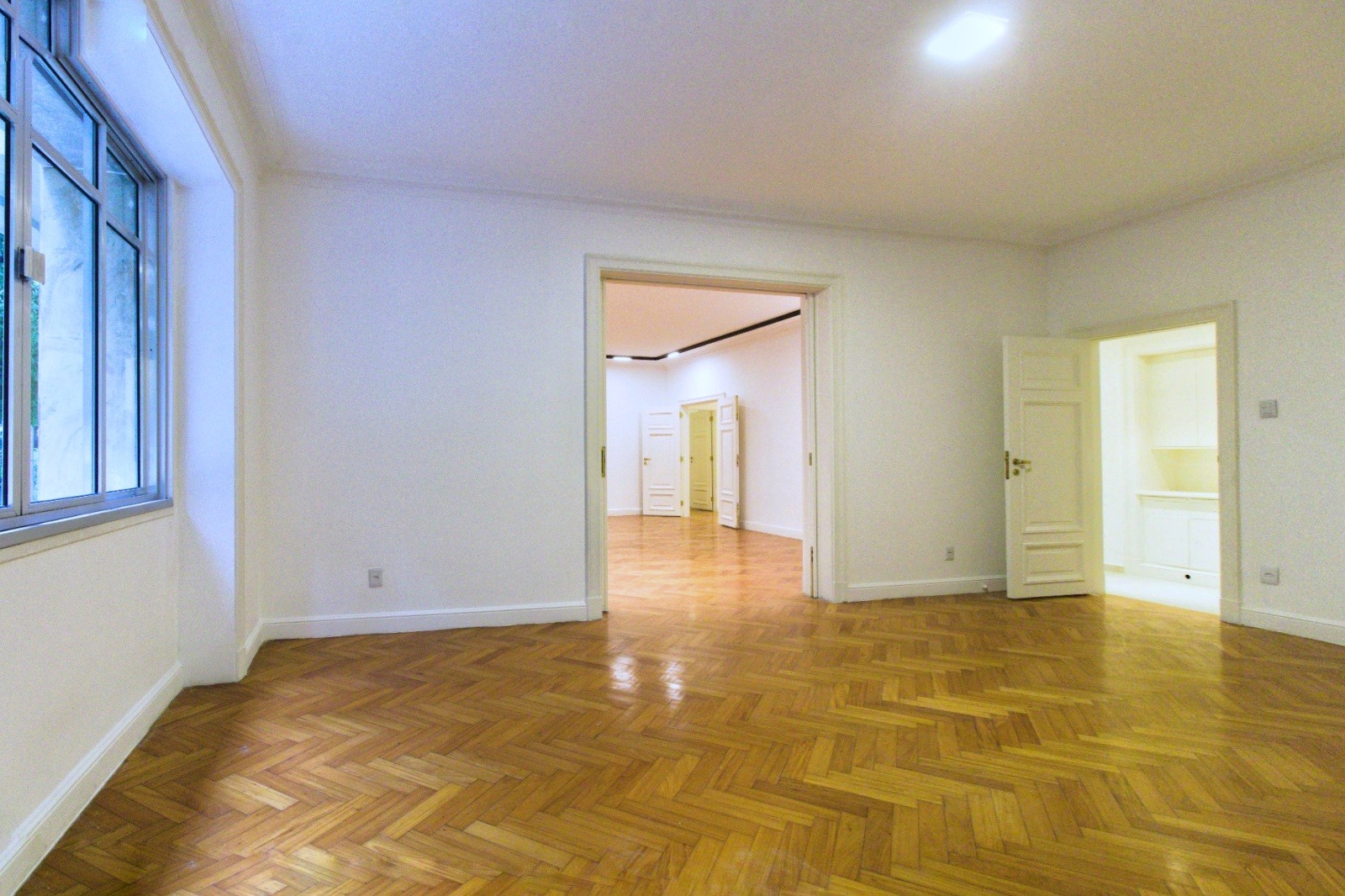 Apartamento à venda com 4 quartos, 320m² - Foto 27