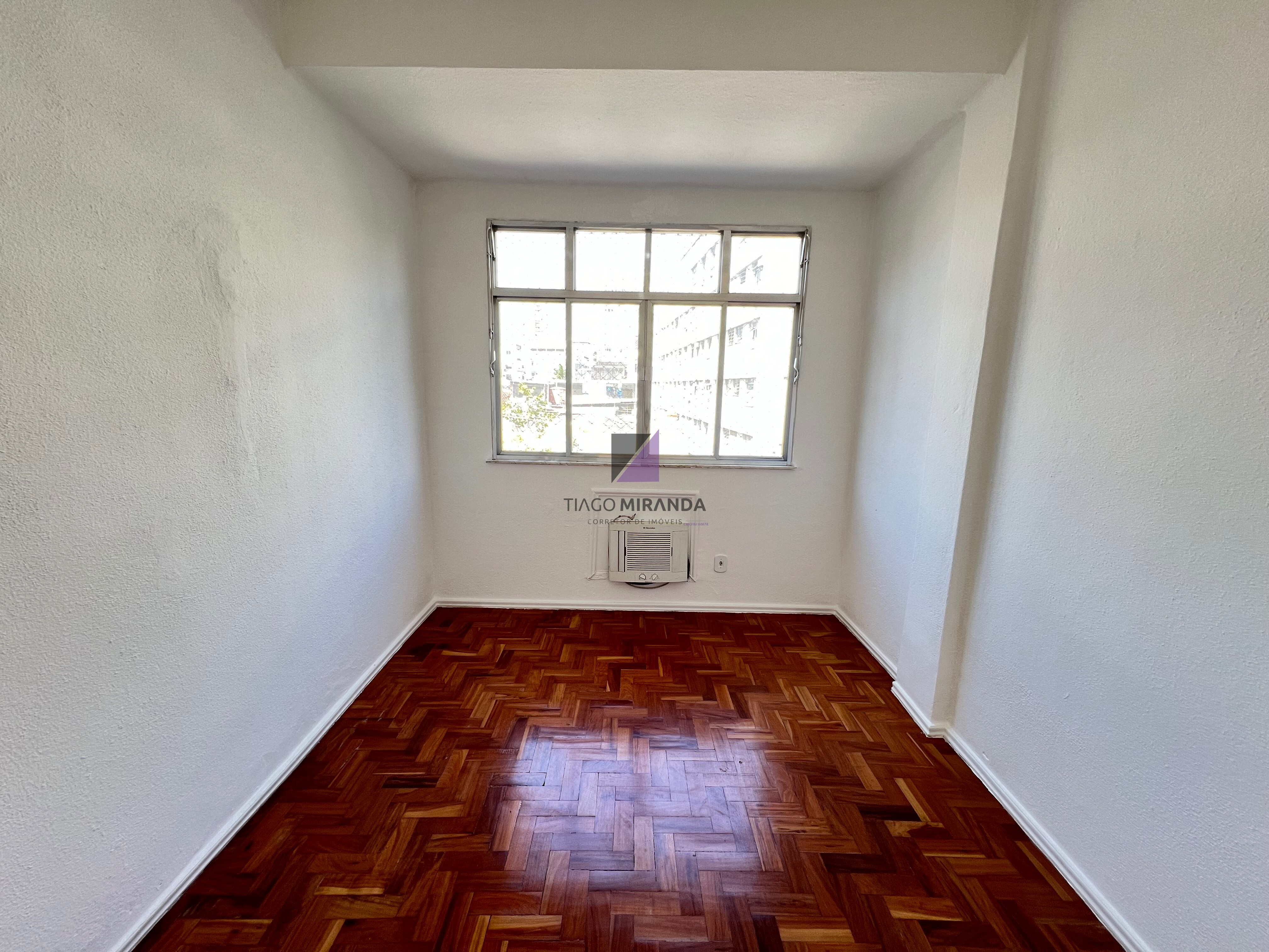 Apartamento à venda com 2 quartos, 65m² - Foto 9