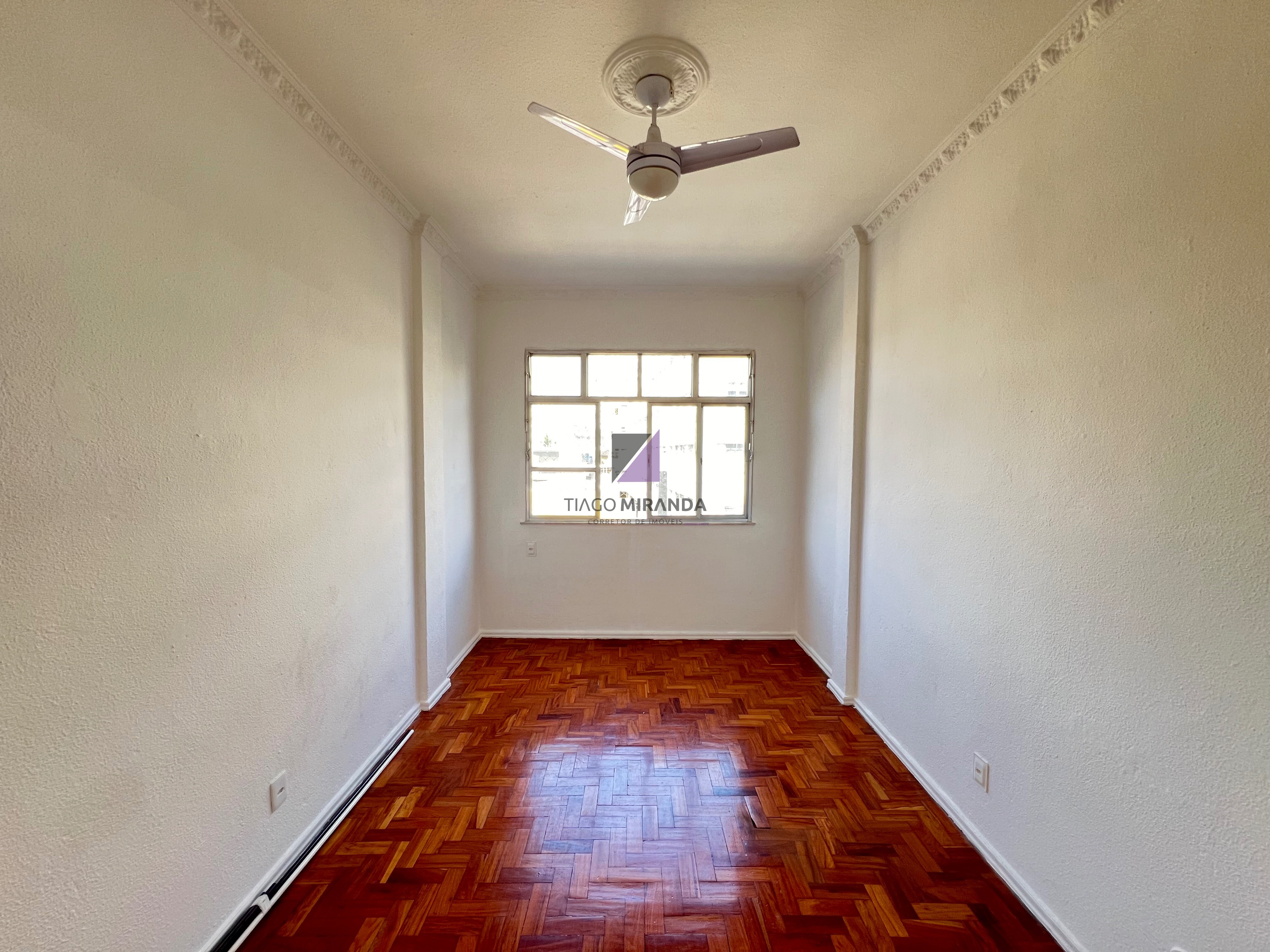 Apartamento à venda com 2 quartos, 65m² - Foto 1