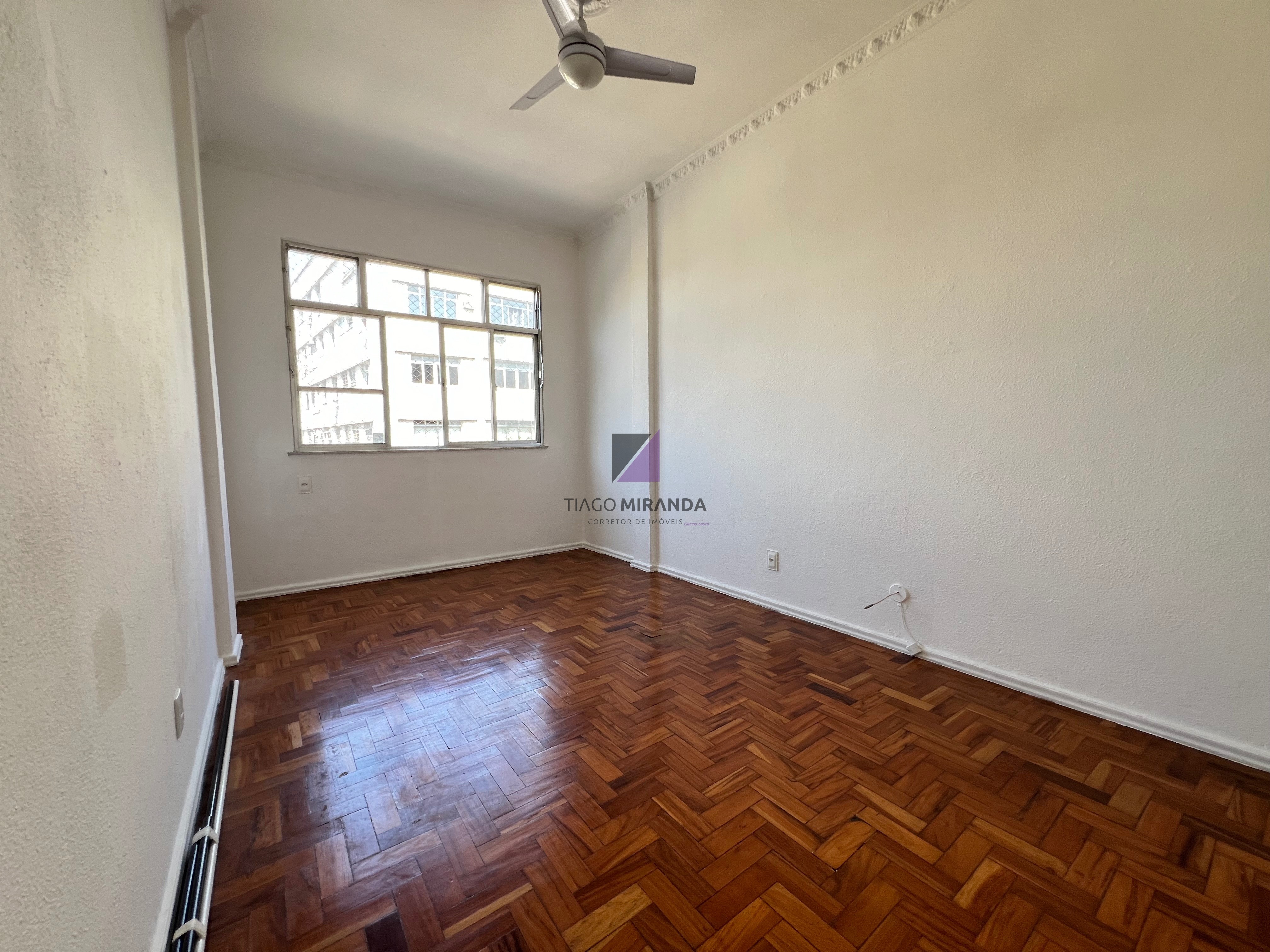 Apartamento à venda com 2 quartos, 65m² - Foto 20