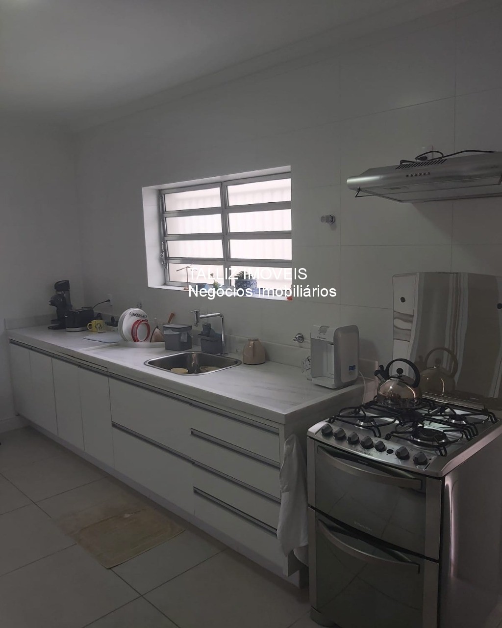 Casa à venda com 3 quartos, 250m² - Foto 15