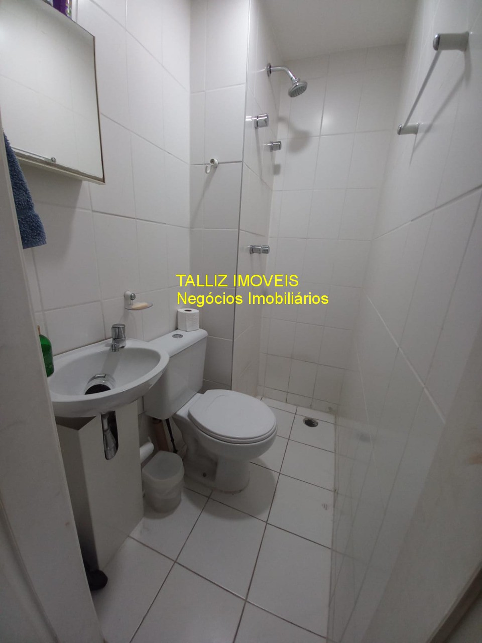 Apartamento à venda com 3 quartos, 142m² - Foto 2