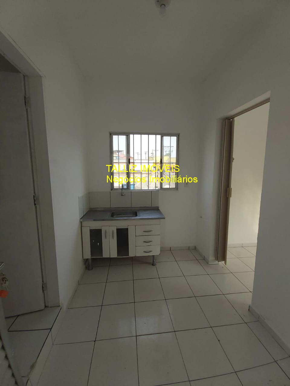 Casa para alugar com 1 quarto, 42m² - Foto 9