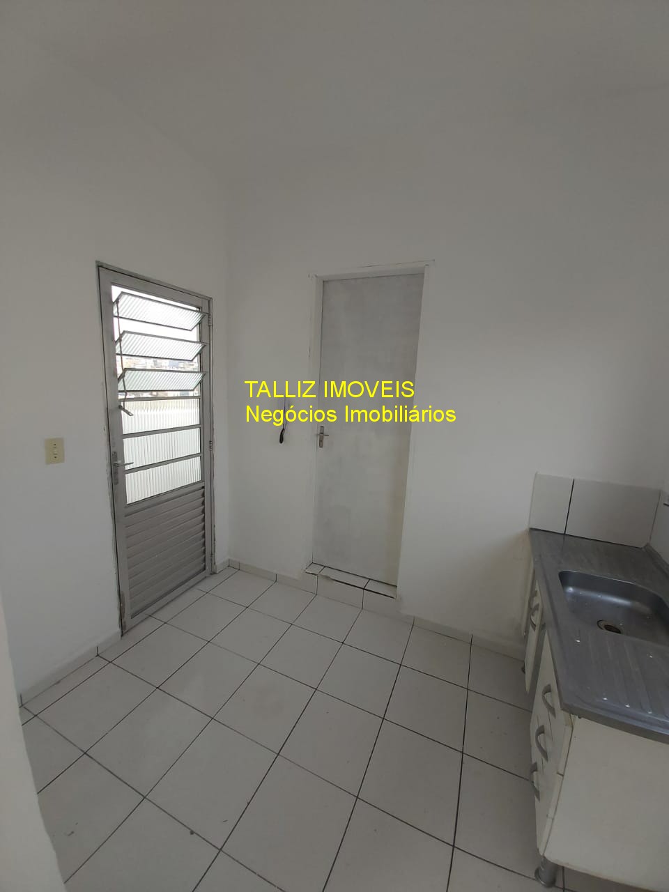 Casa para alugar com 1 quarto, 42m² - Foto 15