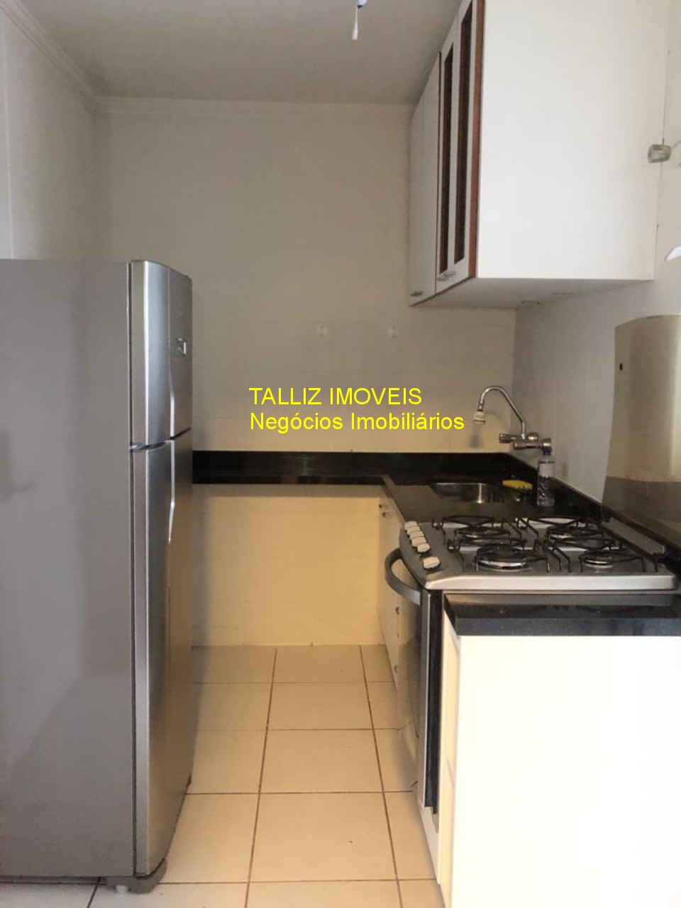 Apartamento à venda com 2 quartos, 75m² - Foto 4