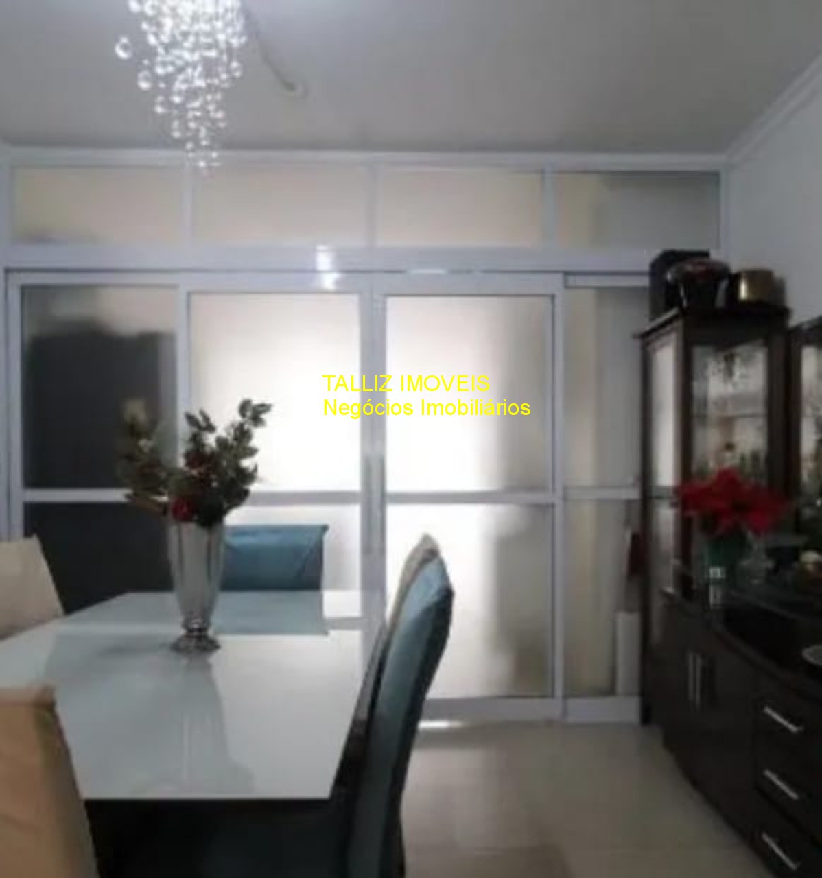 Casa de Condomínio à venda com 3 quartos, 250m² - Foto 28