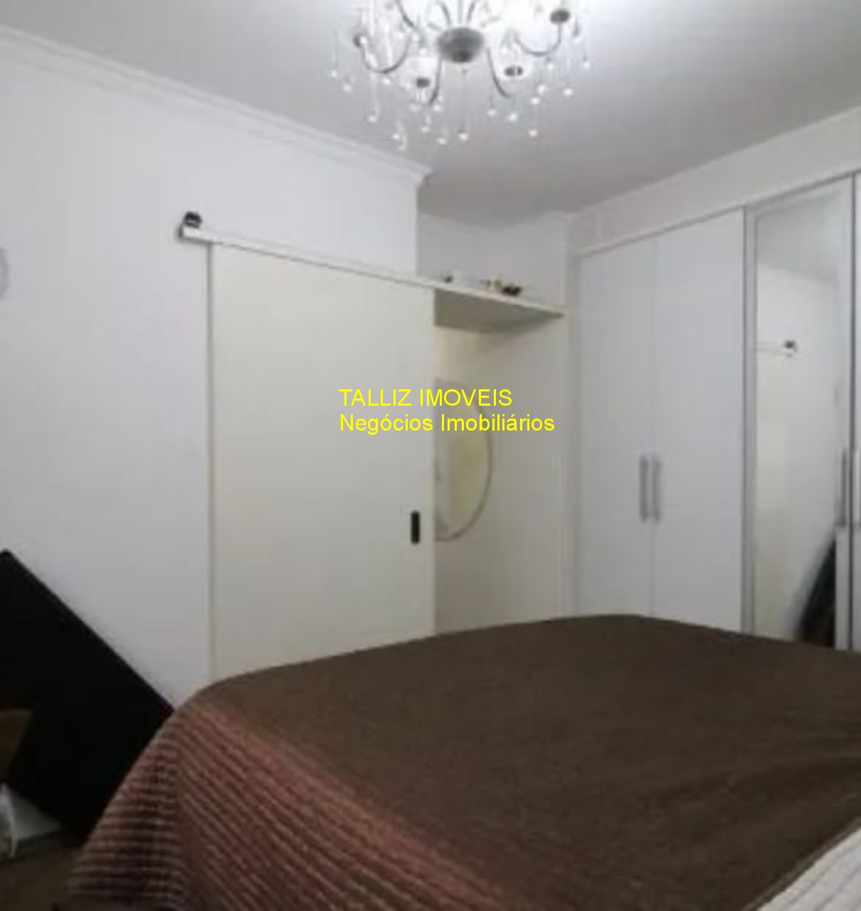 Casa de Condomínio à venda com 3 quartos, 250m² - Foto 18