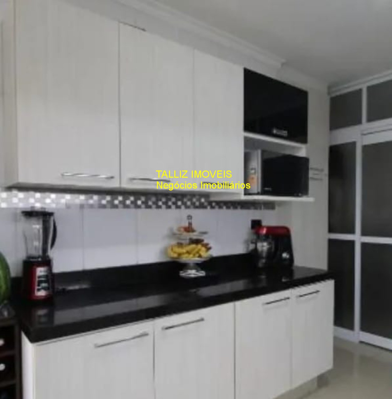 Casa de Condomínio à venda com 3 quartos, 250m² - Foto 24