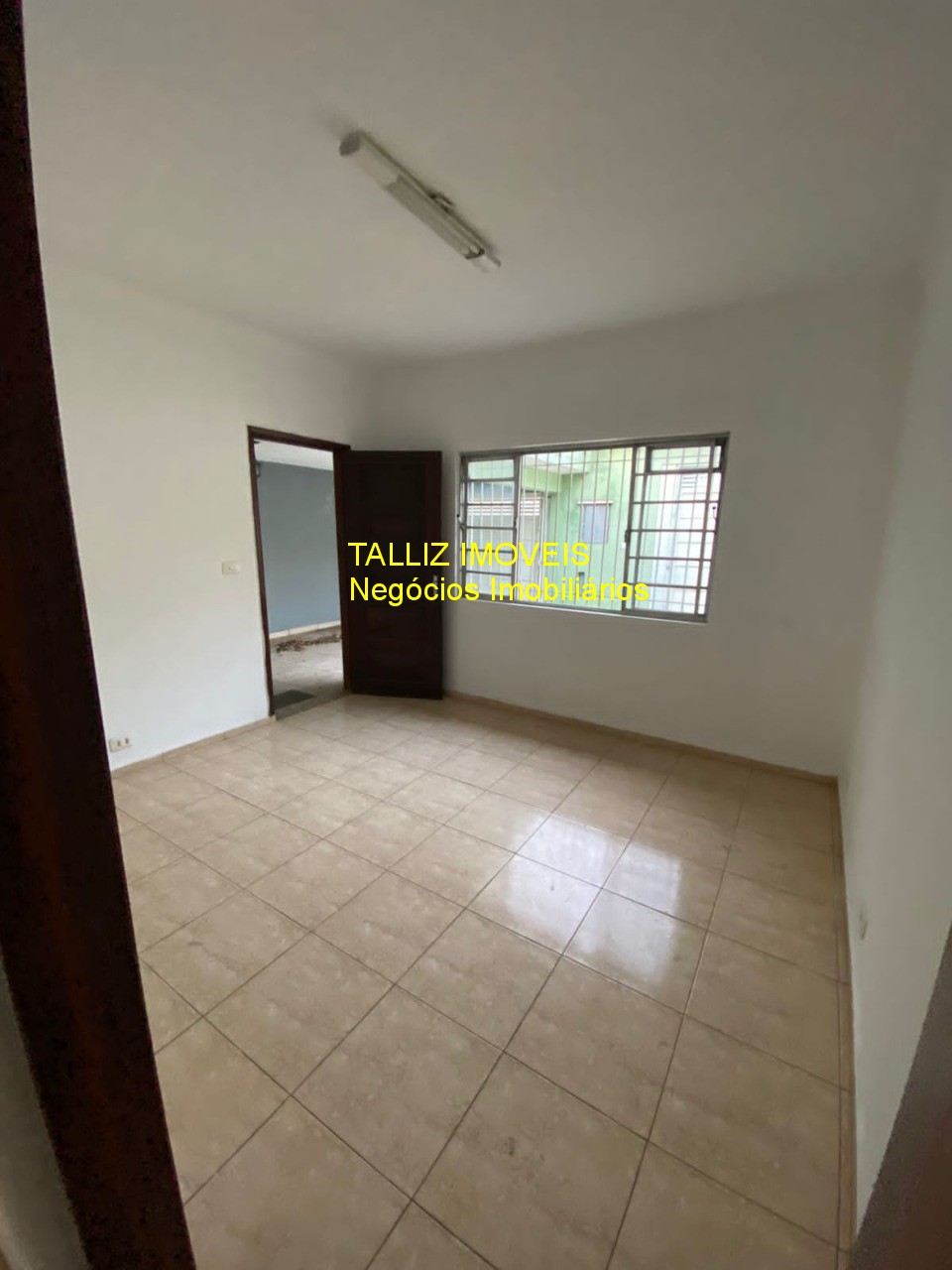 Casa para alugar com 9 quartos, 300m² - Foto 5