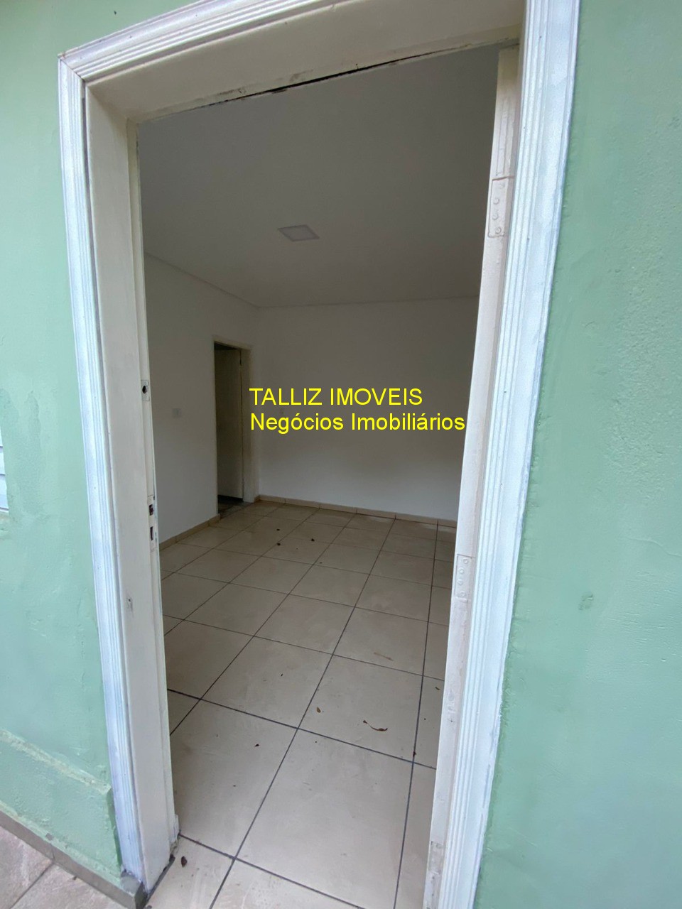 Casa para alugar com 9 quartos, 300m² - Foto 7