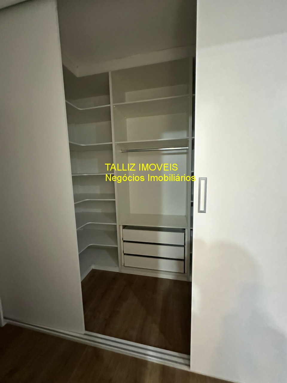 Apartamento para alugar com 3 quartos, 84m² - Foto 14