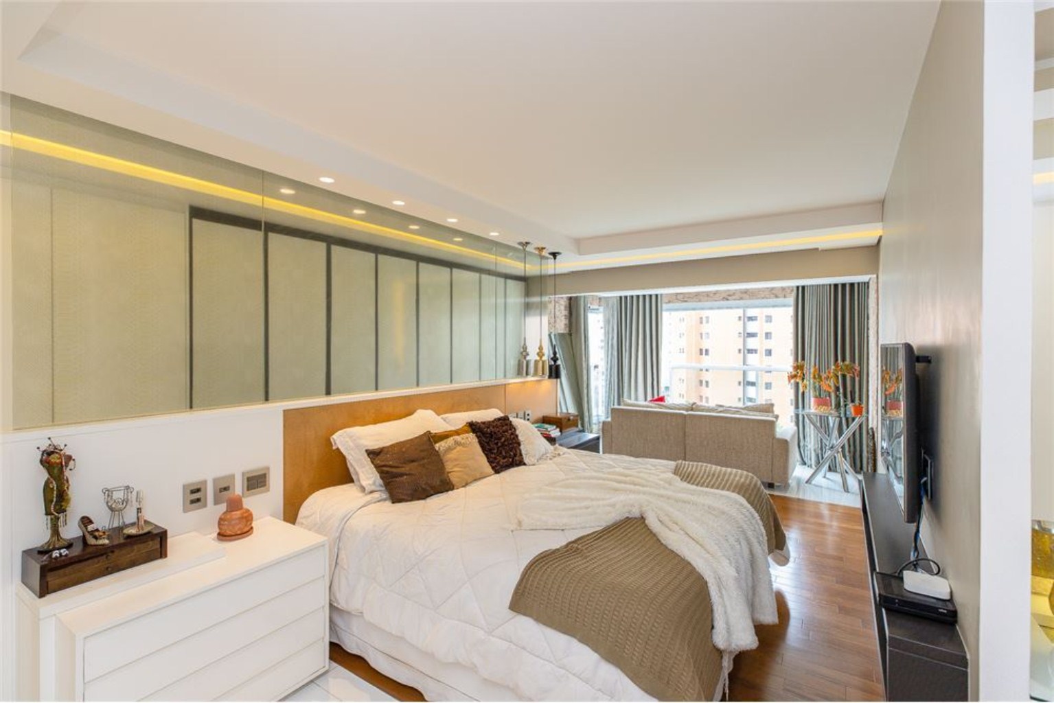 Apartamento à venda com 4 quartos, 335m² - Foto 30