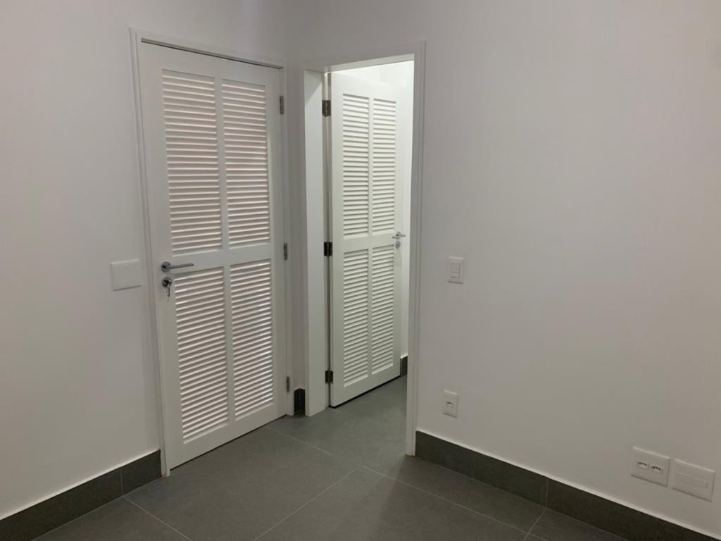 Apartamento à venda com 3 quartos, 341m² - Foto 17