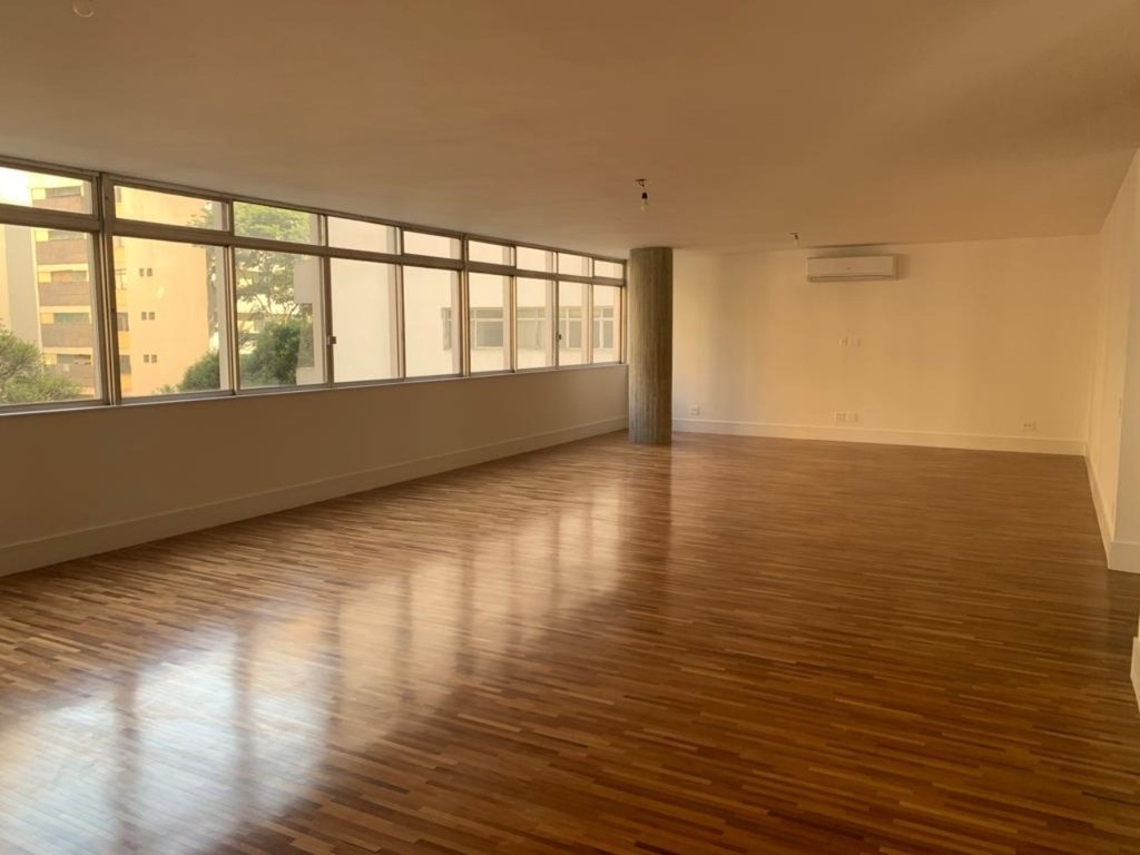 Apartamento à venda com 3 quartos, 341m² - Foto 1