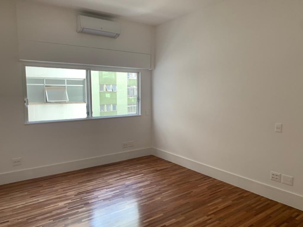 Apartamento à venda com 3 quartos, 341m² - Foto 4