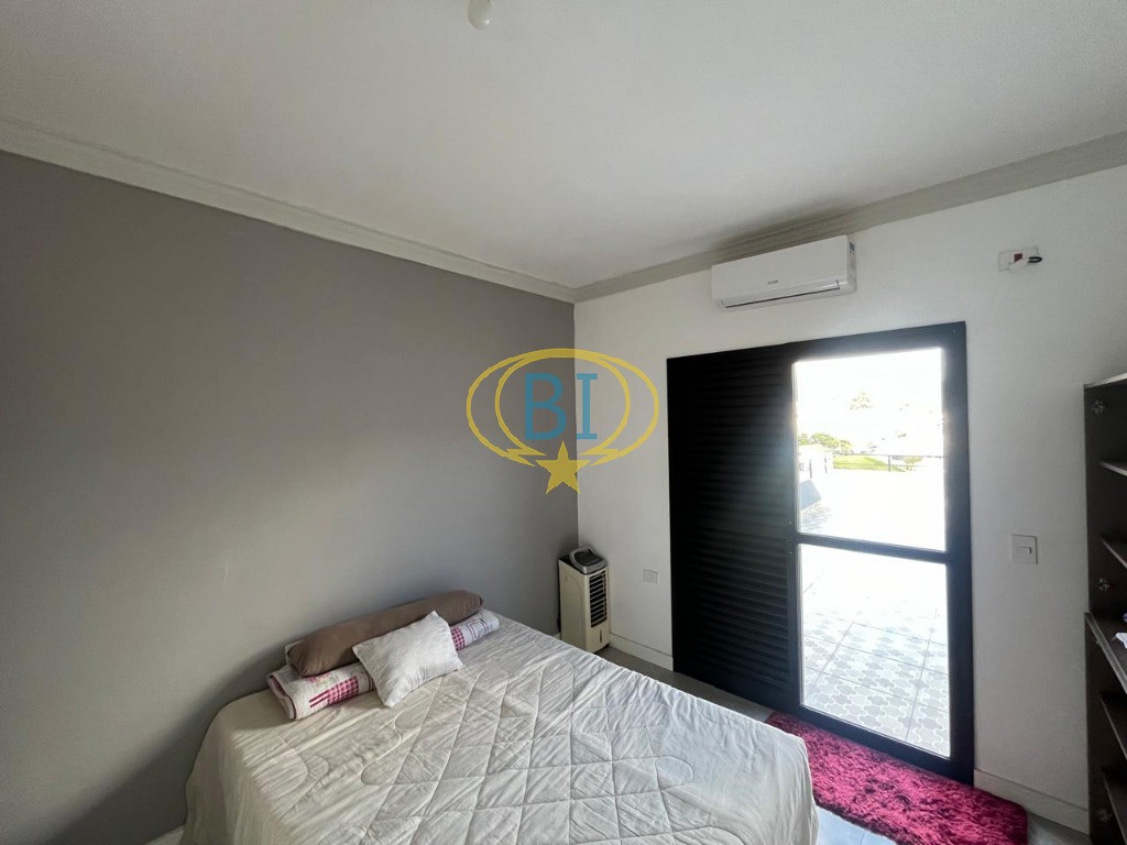 Casa à venda com 3 quartos, 200m² - Foto 13