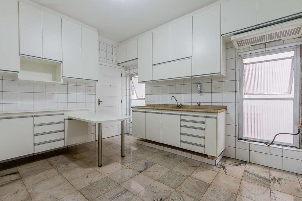 Apartamento à venda com 3 quartos, 155m² - Foto 7