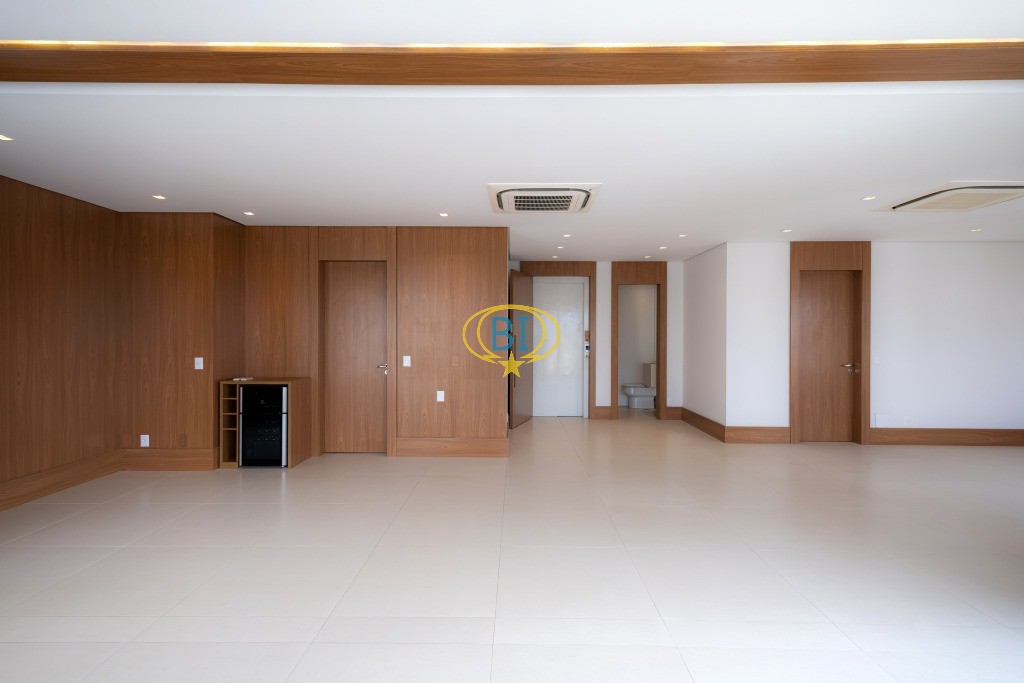 Apartamento para alugar com 2 quartos, 217m² - Foto 8