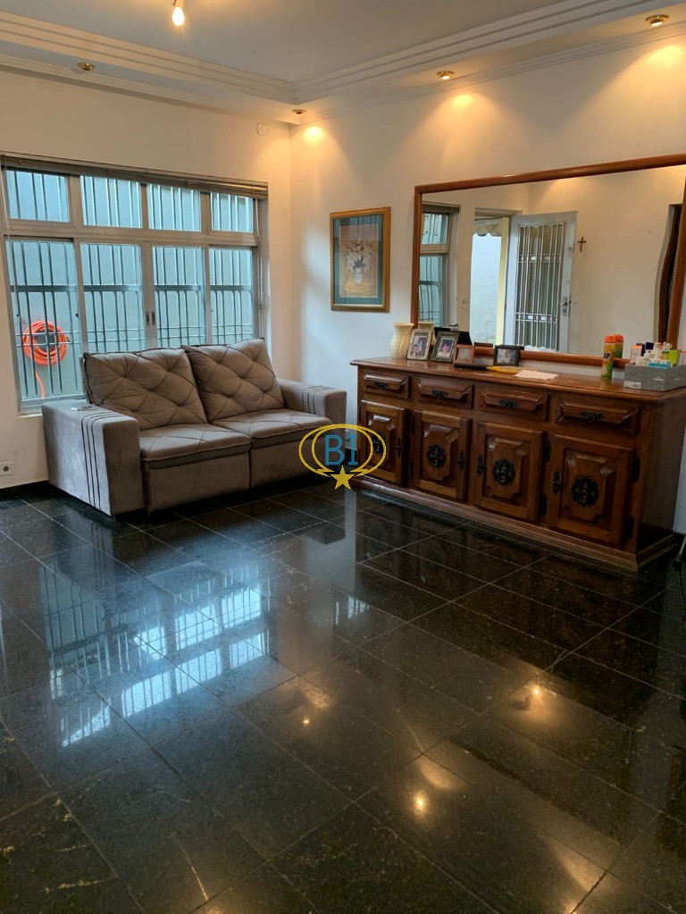 Casa, 3 quartos, 247 m² - Foto 1
