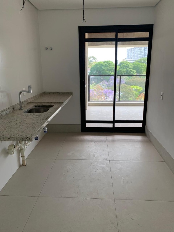 Apartamento à venda com 3 quartos, 171m² - Foto 8