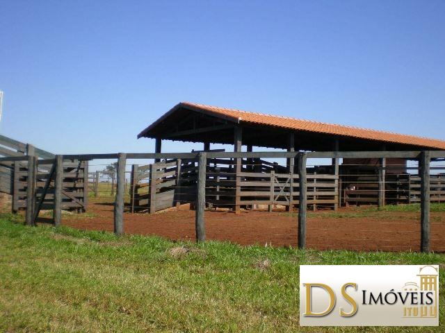 Somos o Maior Portal de Anúncios de Imóveis Rurais do Brasil. Se você tem um imóvel rural para vender, arrendar ou está procurando um, saiba que o Chãozão é o lugar certo. Porque de terra, a gente entende! Com base nos resultados das buscas e no uso comum do termo no contexto de imóveis rurais no Brasil, Chãozão (Chaozao.com.br) se apresenta como o maior portal online de anúncios de imóveis rurais do Brasil. Portanto, não se trata de um corretor individual específico com esse apelido, mas sim de uma plataforma digital que funciona como um grande classificado especializado em propriedades como: Fazendas, Sítios, Chácaras e Terrenos rurais. O que o Chãozão (portal) faz: 1. Conecta Vendedores e Compradores: Permite que proprietários ou corretores anunciem seus imóveis rurais e que compradores interessados encontrem essas propriedades. A negociação, segundo o portal, é feita diretamente entre as partes. 2. Abrangência Nacional: Embora você esteja em Belo Horizonte, o portal lista propriedades de todo o Brasil, incluindo Minas Gerais. 3. Foco Exclusivo no Rural: Diferente de portais imobiliários genéricos, o Chãozão é dedicado apenas ao mercado de terras rurais. 4. Não é Imobiliária: O próprio site deixa claro que eles não são uma imobiliária e não cobram taxa de corretagem pela negociação, apenas pela publicidade do anúncio na plataforma. Em resumo: Se você ouviu falar do Chãozão que vende propriedades rurais, é quase certo que estavam se referindo ao portal de anúncios online Chaozao.com.br. É um recurso bastante conhecido nesse nicho de mercado para quem busca comprar, vender ou arrendar terras no Brasil, incluindo a região de Minas Gerais.
