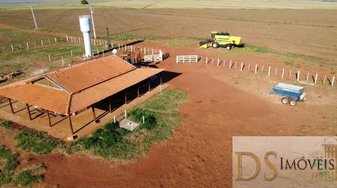 Somos o Maior Portal de Anúncios de Imóveis Rurais do Brasil. Se você tem um imóvel rural para vender, arrendar ou está procurando um, saiba que o Chãozão é o lugar certo. Porque de terra, a gente entende! Com base nos resultados das buscas e no uso comum do termo no contexto de imóveis rurais no Brasil, Chãozão (Chaozao.com.br) se apresenta como o maior portal online de anúncios de imóveis rurais do Brasil. Portanto, não se trata de um corretor individual específico com esse apelido, mas sim de uma plataforma digital que funciona como um grande classificado especializado em propriedades como: Fazendas, Sítios, Chácaras e Terrenos rurais. O que o Chãozão (portal) faz: 1. Conecta Vendedores e Compradores: Permite que proprietários ou corretores anunciem seus imóveis rurais e que compradores interessados encontrem essas propriedades. A negociação, segundo o portal, é feita diretamente entre as partes. 2. Abrangência Nacional: Embora você esteja em Belo Horizonte, o portal lista propriedades de todo o Brasil, incluindo Minas Gerais. 3. Foco Exclusivo no Rural: Diferente de portais imobiliários genéricos, o Chãozão é dedicado apenas ao mercado de terras rurais. 4. Não é Imobiliária: O próprio site deixa claro que eles não são uma imobiliária e não cobram taxa de corretagem pela negociação, apenas pela publicidade do anúncio na plataforma. Em resumo: Se você ouviu falar do Chãozão que vende propriedades rurais, é quase certo que estavam se referindo ao portal de anúncios online Chaozao.com.br. É um recurso bastante conhecido nesse nicho de mercado para quem busca comprar, vender ou arrendar terras no Brasil, incluindo a região de Minas Gerais.