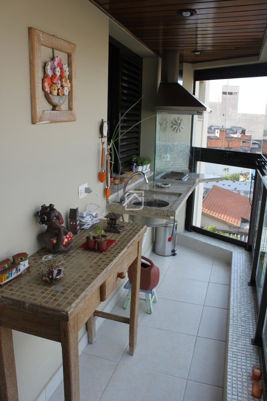 Apartamento à venda com 4 quartos, 190m² - Foto 5