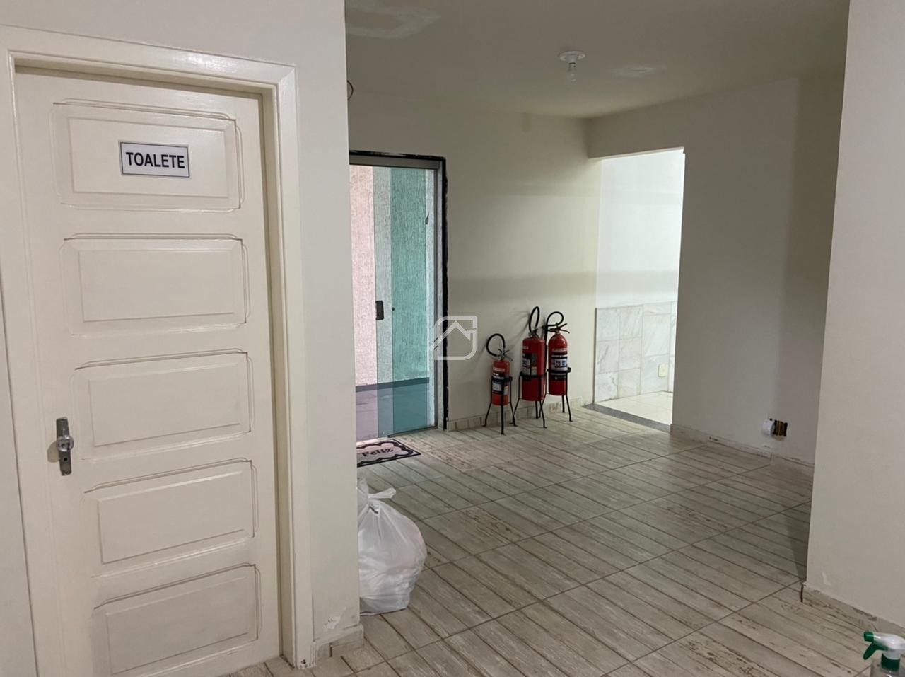 Casa à venda com 3 quartos, 450m² - Foto 25