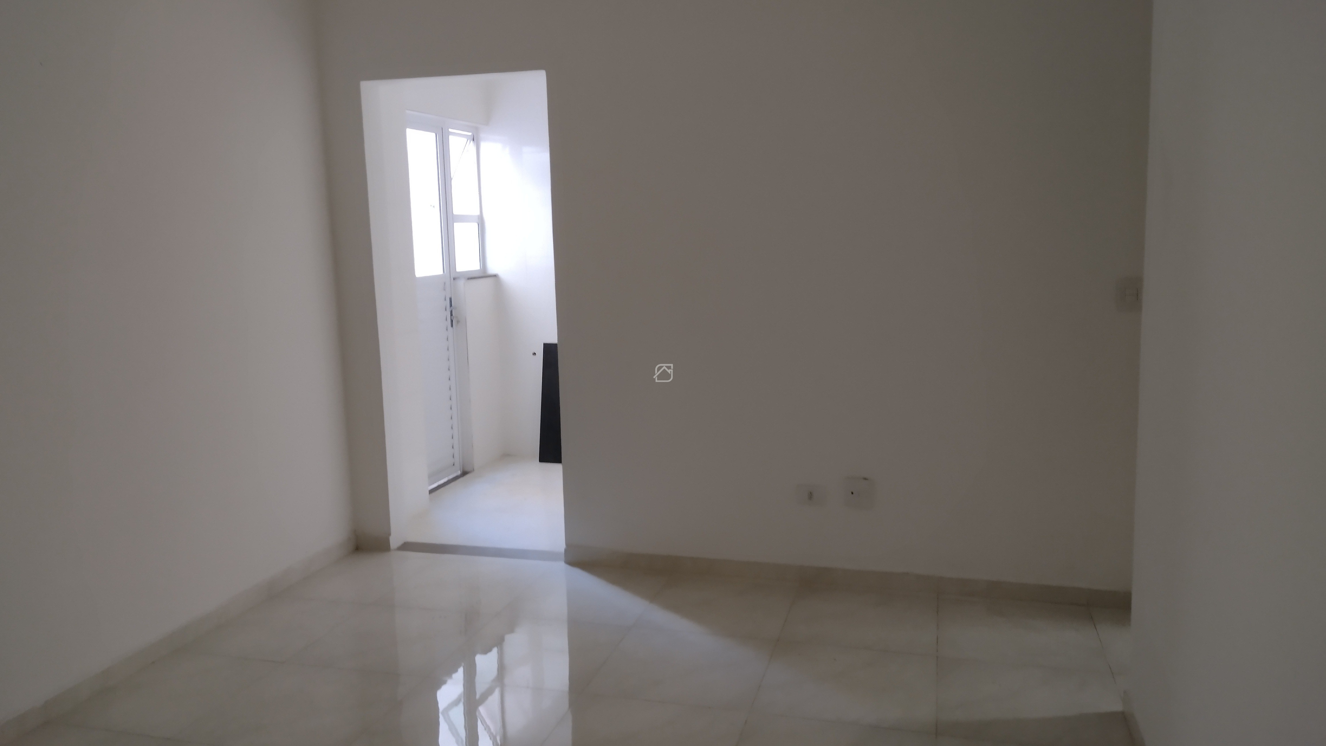 Apartamento à venda e aluguel com 2 quartos, 50m² - Foto 2