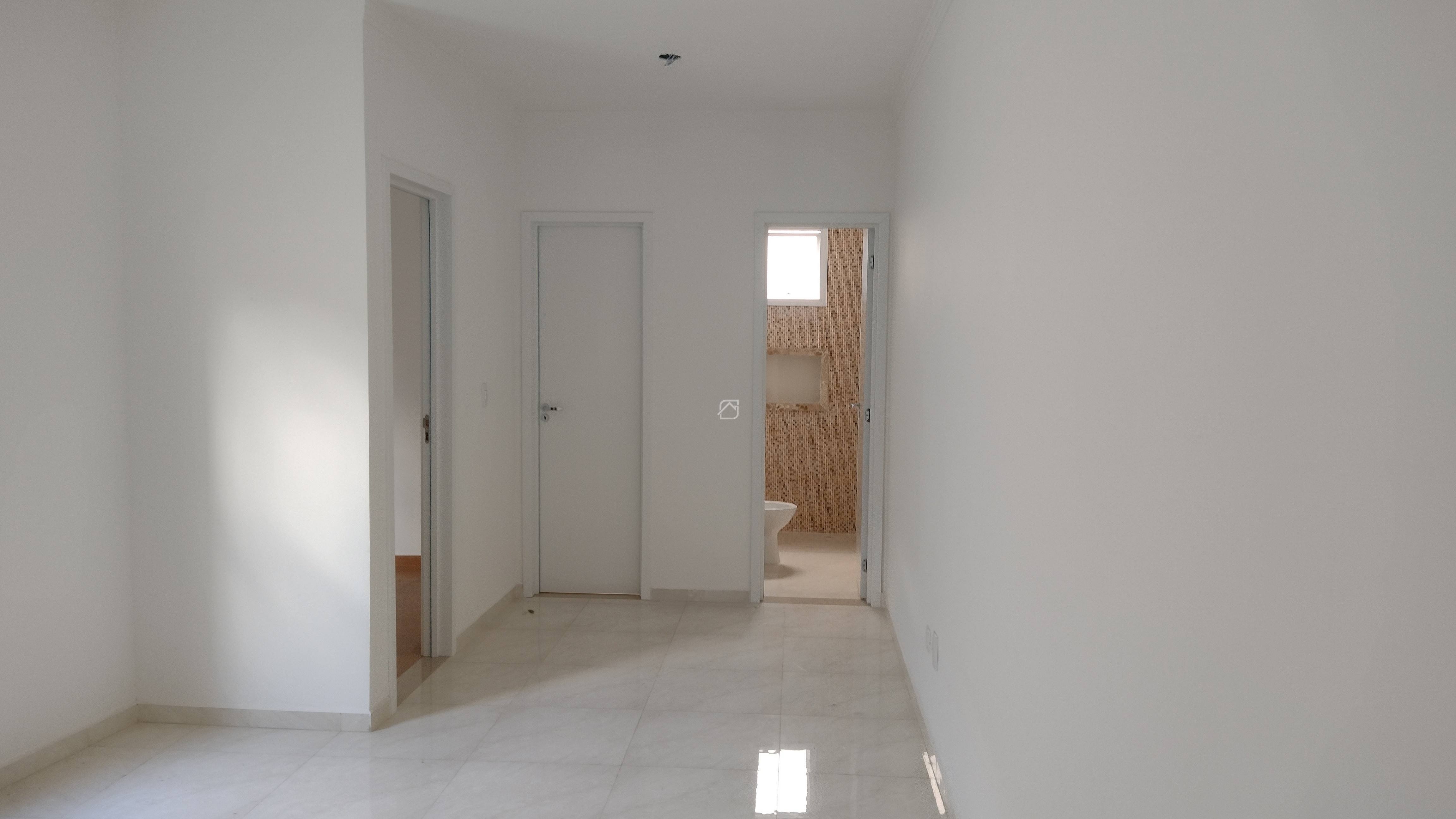 Apartamento à venda e aluguel com 2 quartos, 40m² - Foto 2