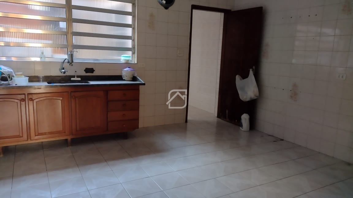 Casa à venda com 2 quartos, 191m² - Foto 3