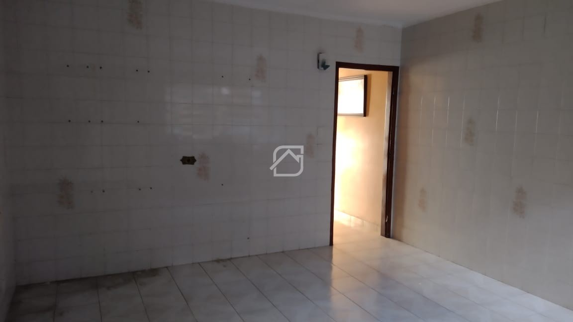 Casa à venda com 2 quartos, 191m² - Foto 4