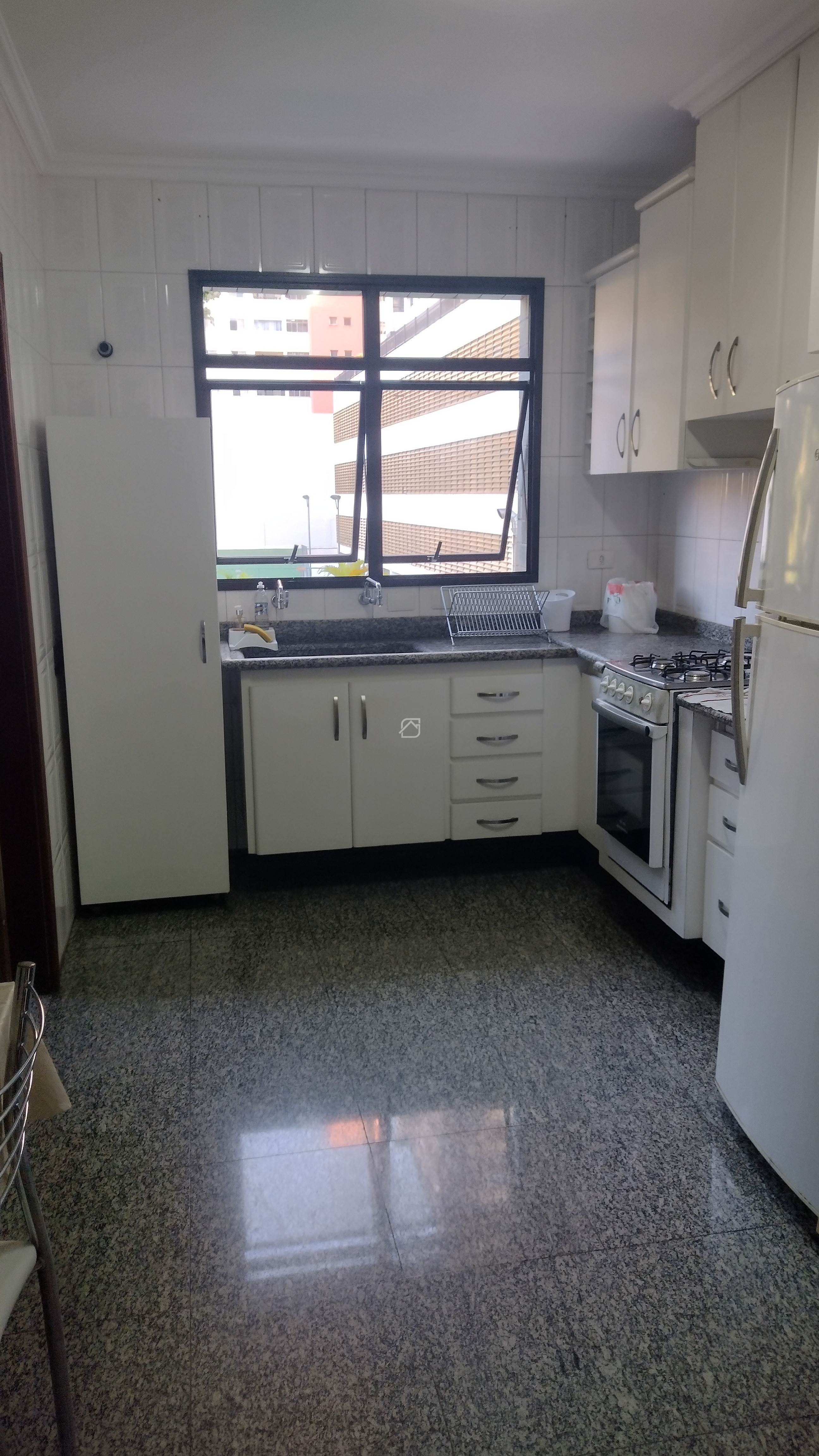 Apartamento à venda com 3 quartos, 138m² - Foto 25