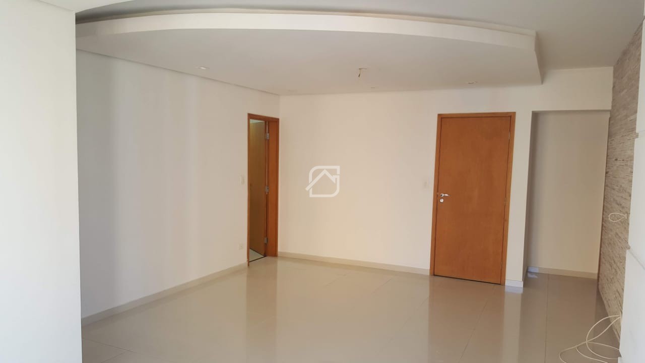 Apartamento à venda com 3 quartos, 133m² - Foto 2