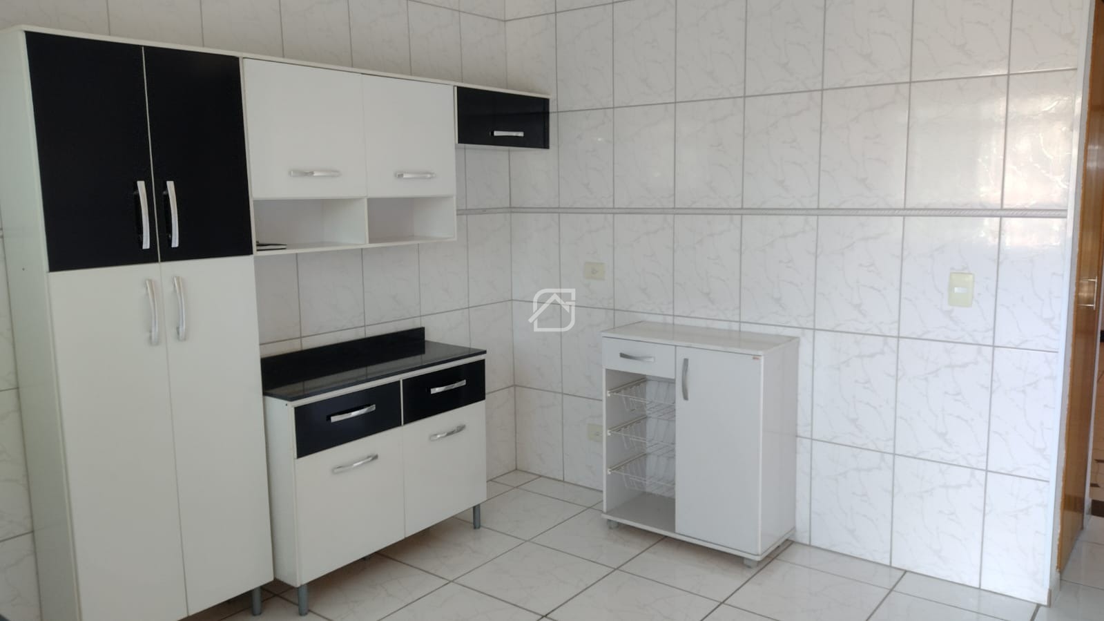 Casa à venda com 1 quarto, 110m² - Foto 2