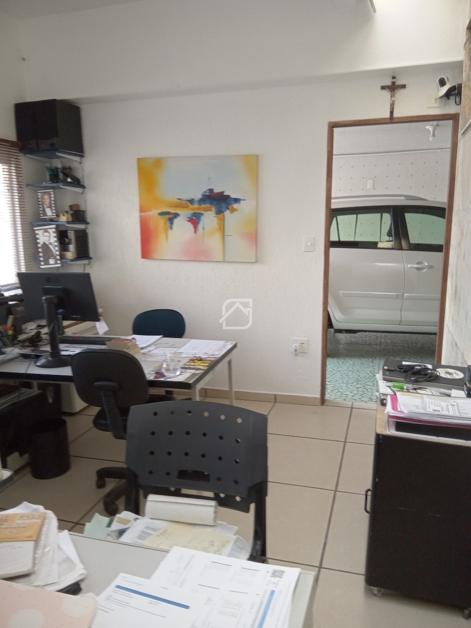 Casa para alugar com 3 quartos, 184m² - Foto 1