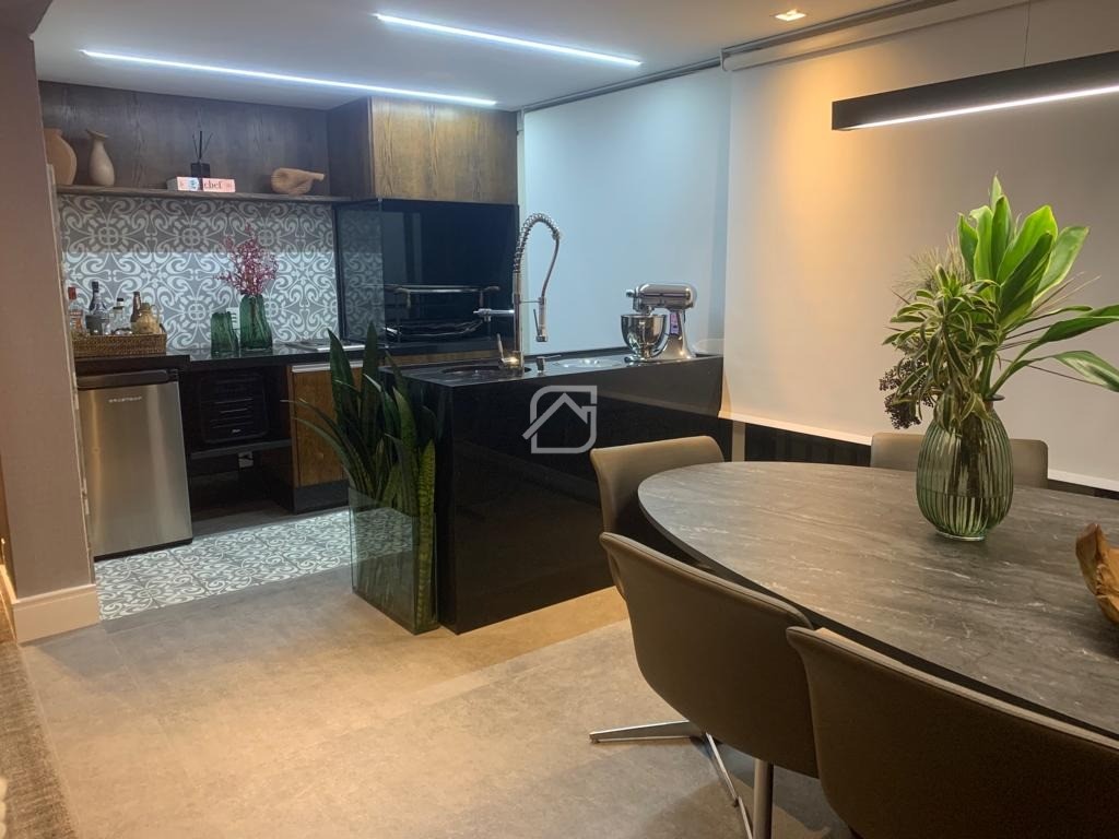 Apartamento à venda com 3 quartos, 167m² - Foto 6