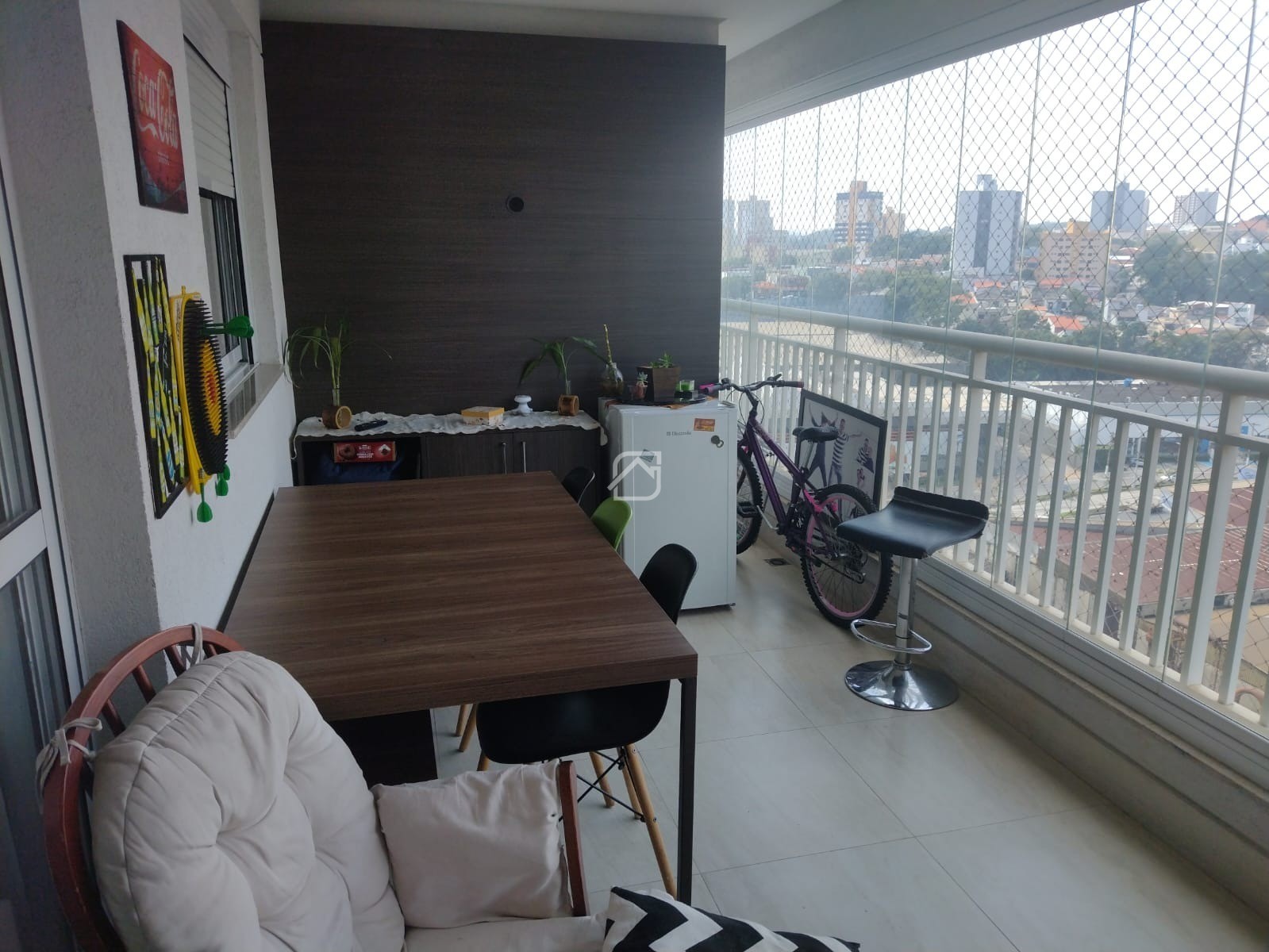 Apartamento à venda com 3 quartos, 94m² - Foto 2