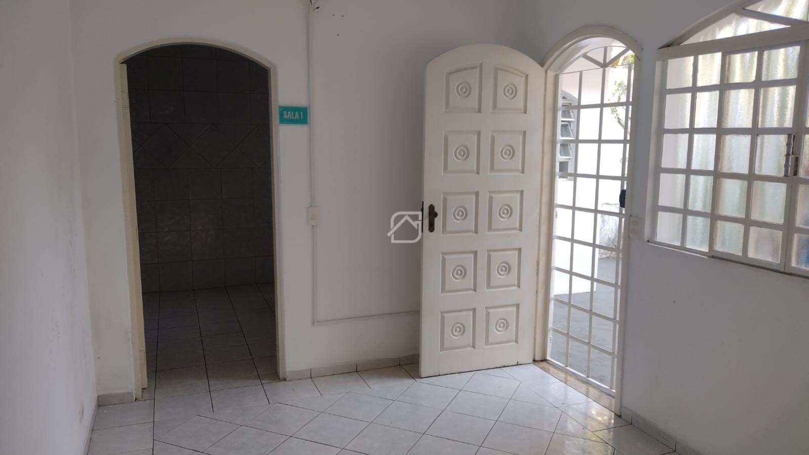 Prédio Inteiro para alugar, 90m² - Foto 1