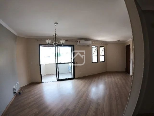 Apartamento para alugar com 3 quartos, 130m² - Foto 1