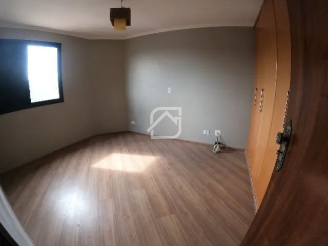 Apartamento para alugar com 3 quartos, 130m² - Foto 8