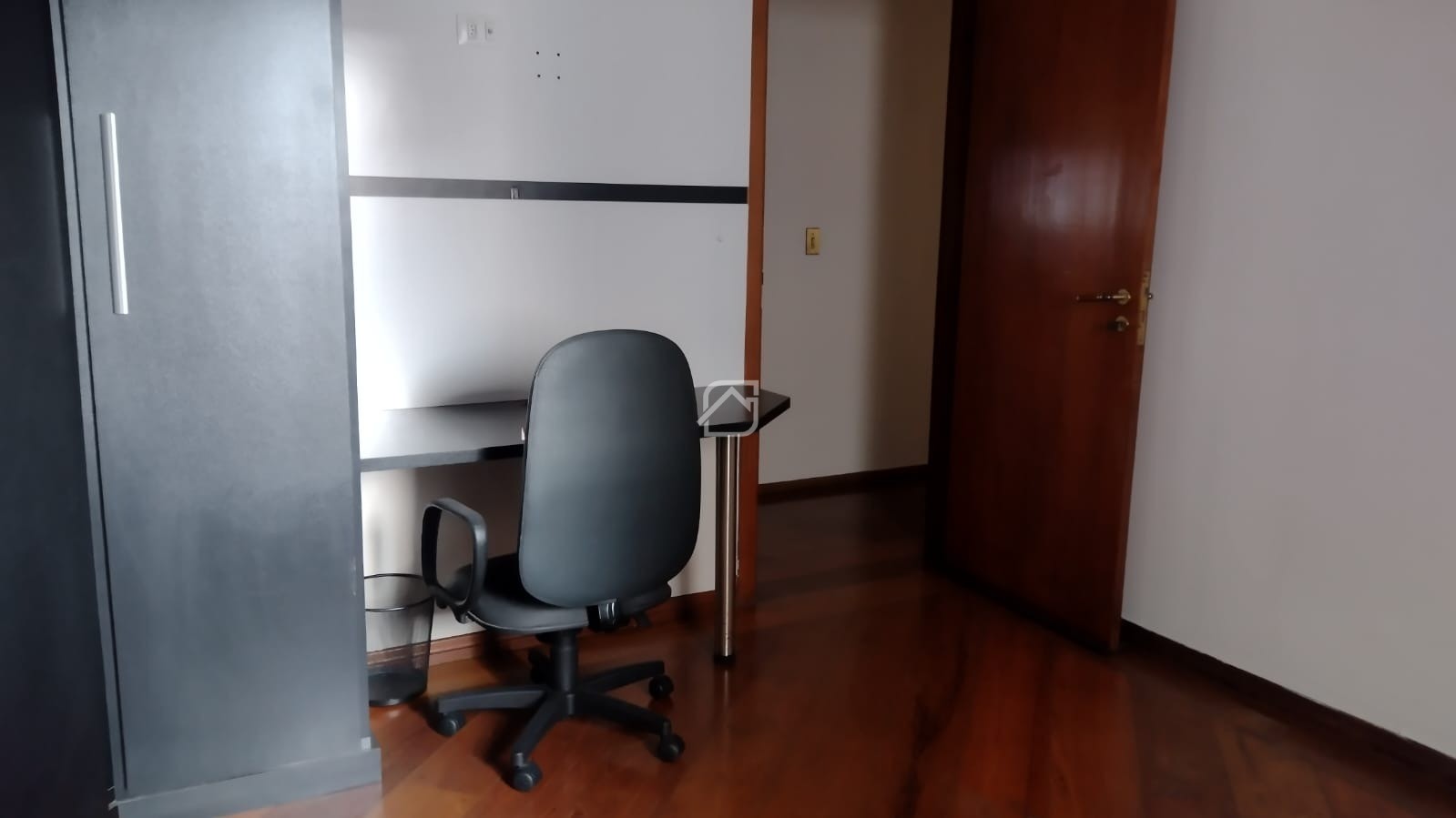 Apartamento para alugar com 3 quartos, 160m² - Foto 12