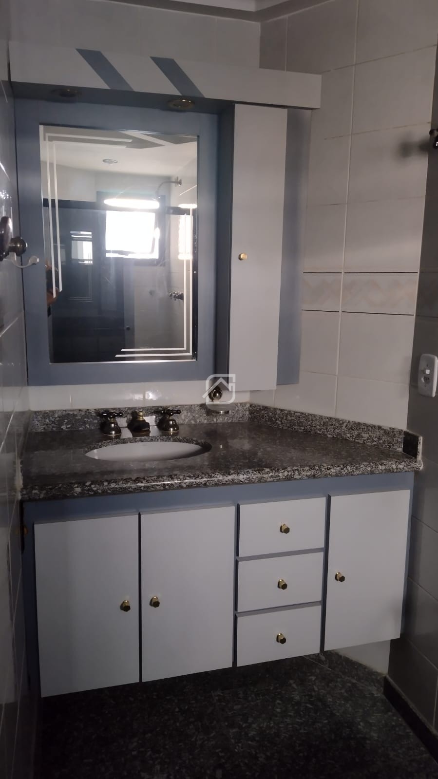 Apartamento para alugar com 3 quartos, 160m² - Foto 17