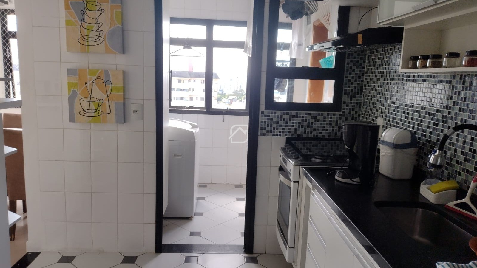 Apartamento à venda com 3 quartos, 96m² - Foto 7