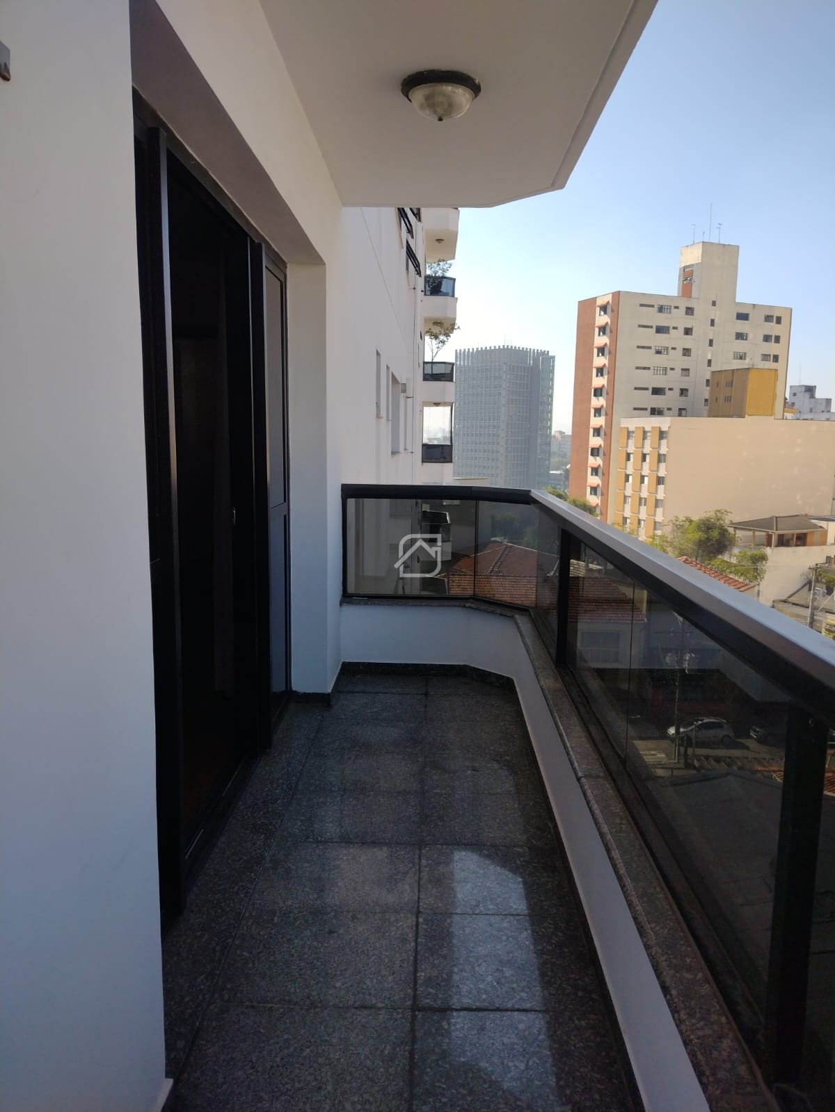 Apartamento para alugar com 3 quartos, 160m² - Foto 3