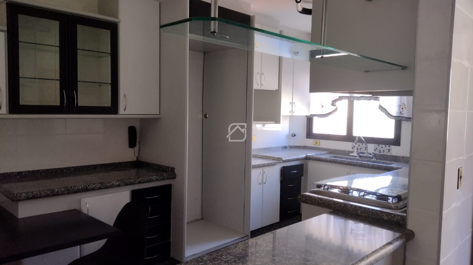 Apartamento para alugar com 3 quartos, 160m² - Foto 18