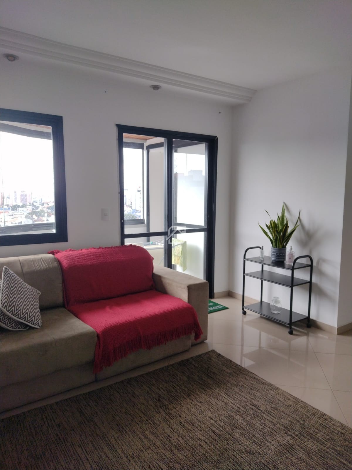 Apartamento à venda com 3 quartos, 96m² - Foto 2