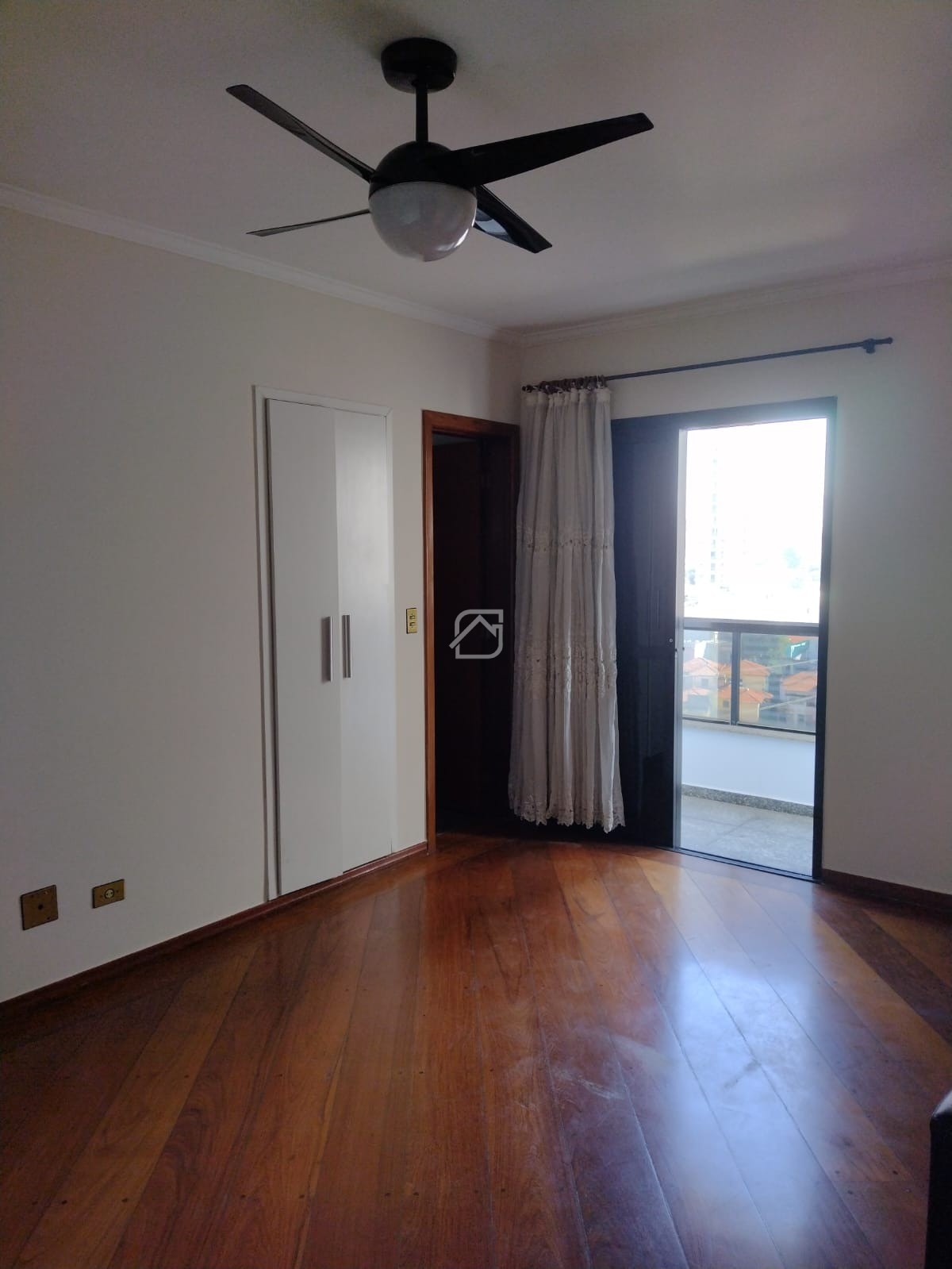 Apartamento para alugar com 3 quartos, 160m² - Foto 5