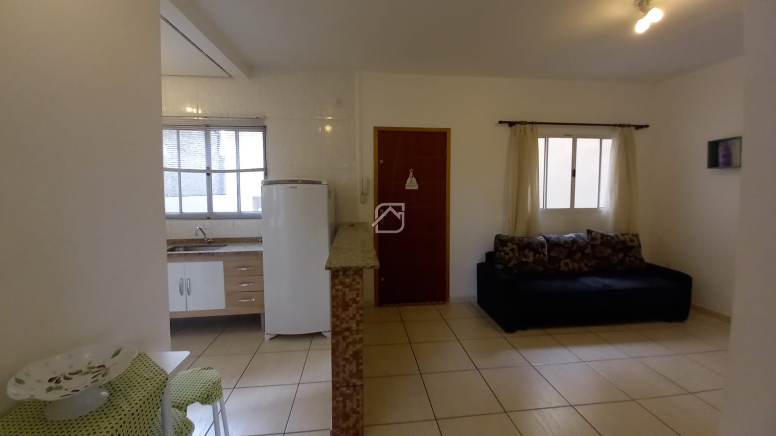 Apartamento à venda com 2 quartos, 49m² - Foto 2