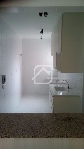 Apartamento para alugar com 2 quartos, 55m² - Foto 5